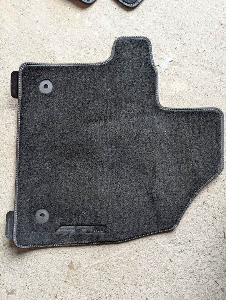 Kia EV6 car mats, GT line branding