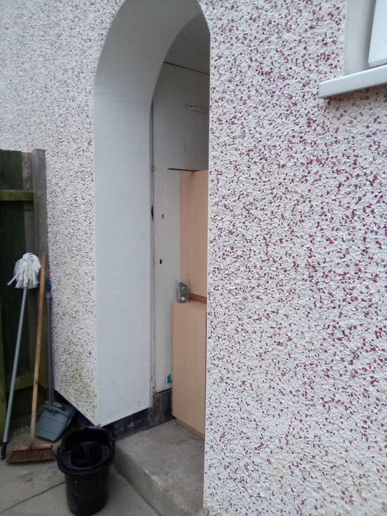 Some one to spray or paint house