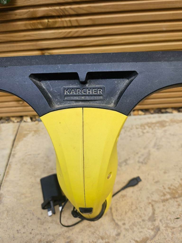 Kärcher WV1 Cordless Window Vacuum Cleaner + Charger