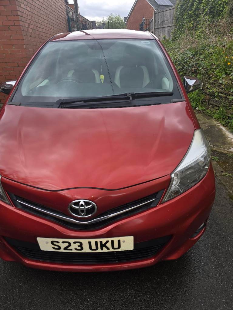 Toyota, YARIS, Hatchback, 2014, Manual, 1329 (cc), 5 doors