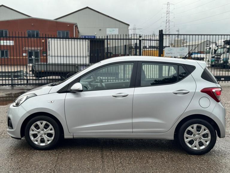2015 Hyundai i10 1.2 SE 5dr HATCHBACK PETROL Manual