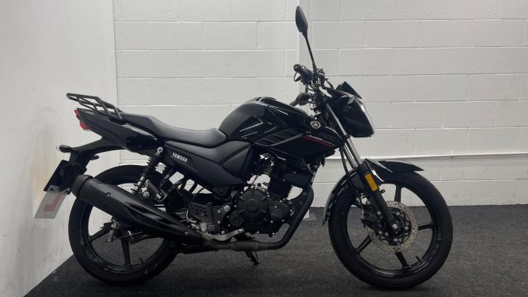 YAMAHA YS125 ** Learner Legal - 3345 miles - 12 Months MOT **
