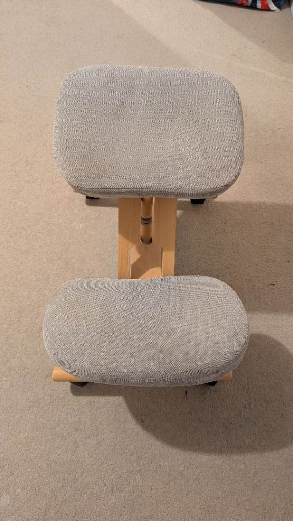 Ergonomic Kneeling Chair – Grey Fabric and Wood