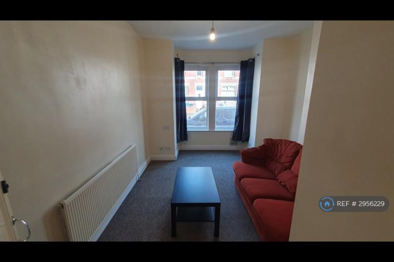 1 bedroom flat in Walbrook Road, Derby, DE23 (1 bed) (#2956229)