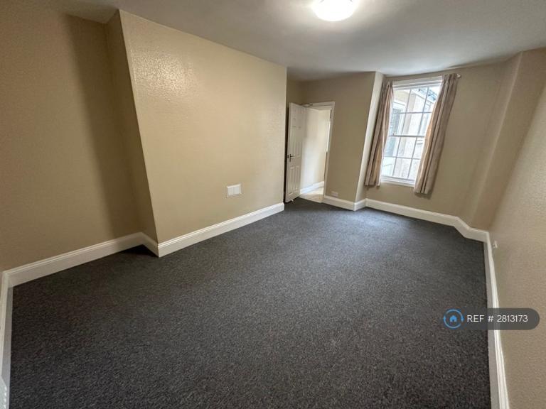 1 bedroom flat in Kingsdown Parade, Bristol, BS6 (1 bed) (#2813173)