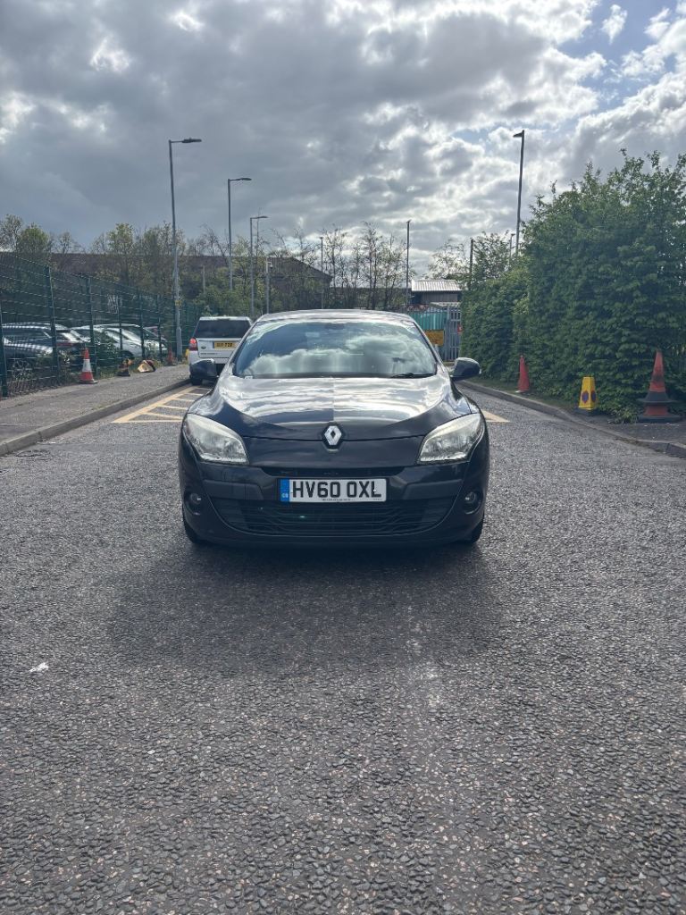 Renault megane petrol 1.6 ulez long mot 