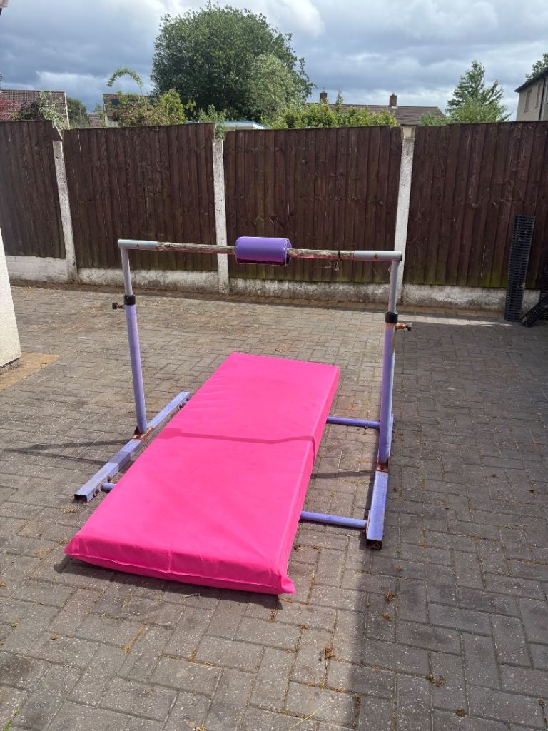 Gymnastics Training Bar & Mat – Fair Condition