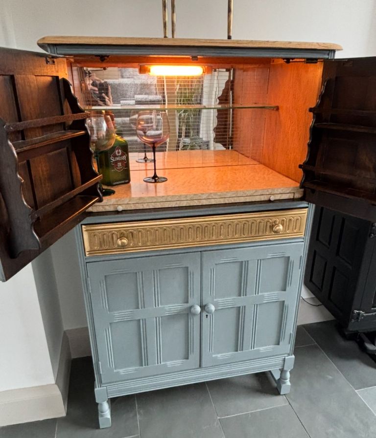 Vintage Ercol cocktail / drinks cabinet 