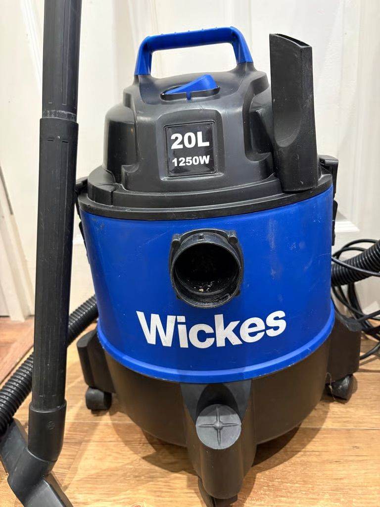 image for Wickes Wet & Dry Building Site Vacuum Cleaner 1250W,