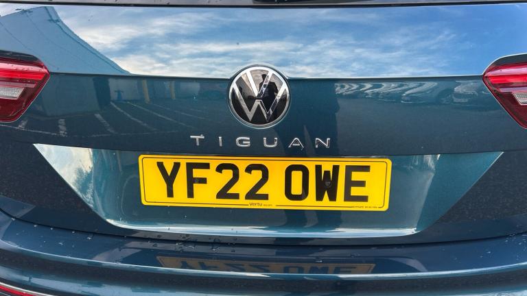 2022 Volkswagen Tiguan 2.0 TDI 200 4Motion R-Line 5dr DSG ESTATE DIESEL Automatic