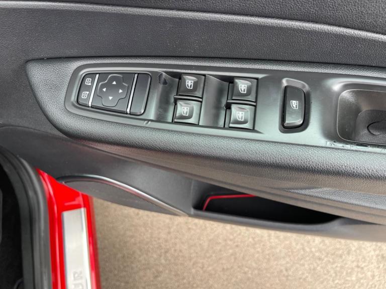 2018 Renault Captur 1.5 dCi ENERGY Iconic Euro 6 (s/s) 5dr HATCHBACK Diesel Manual