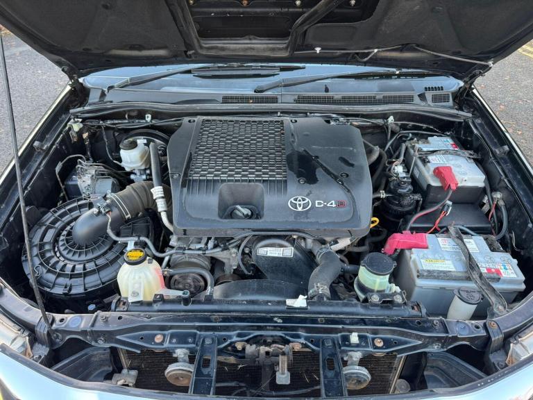 2015 Toyota Hilux Invincible D/Cab Pick Up 3.0 D-4D 4WD 171 Auto PICK UP DIESEL Automatic