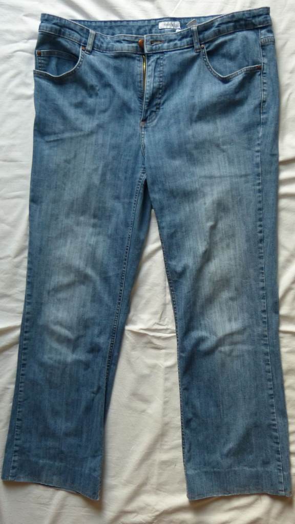 Women's Yessica C&A Zip Fly Denim Jeans - Size 48 VERY GOOD CONDITION