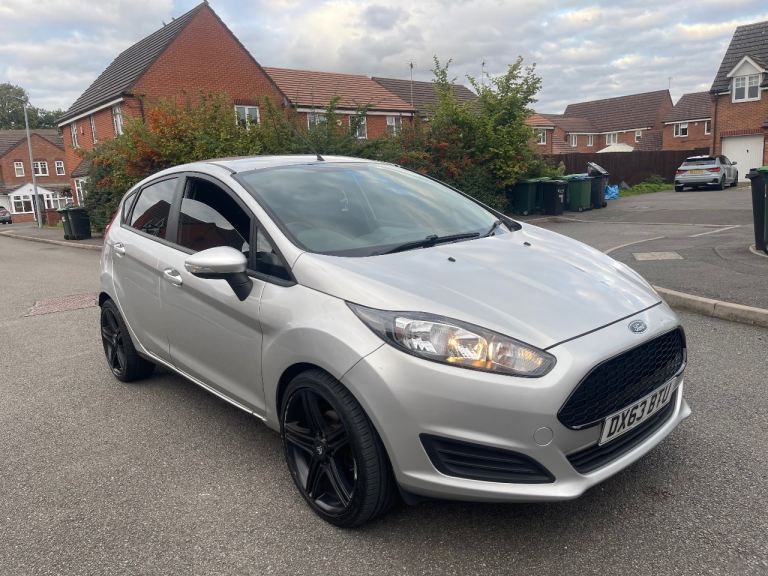 Ford, FIESTA, Hatchback, 2013, Manual, 1560 (cc), 5 doors