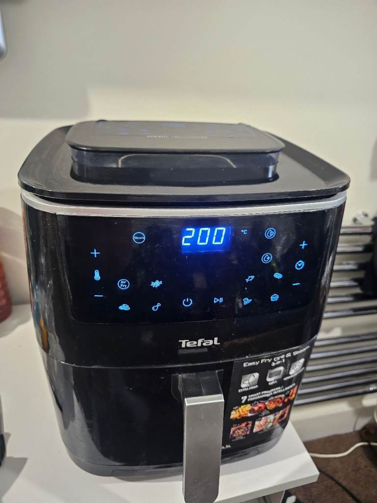 Tefal Easy Fry & Grill Air Fryer – Black, Good Condition