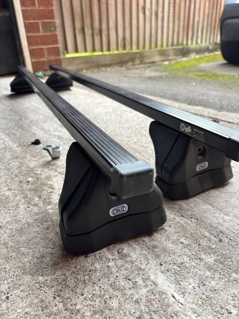 2019 Seat Arona roof bars