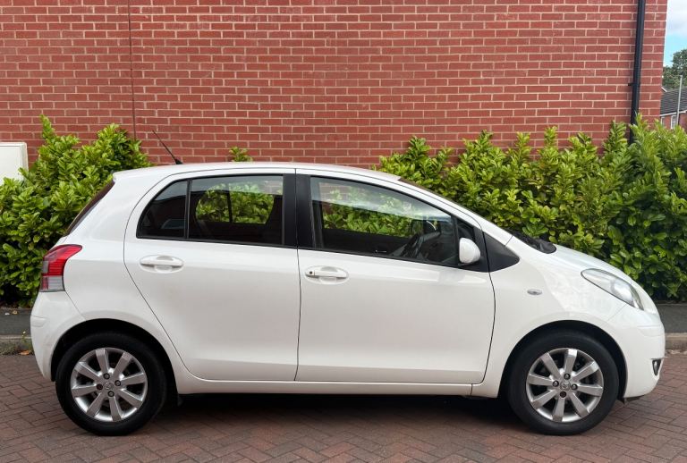 TOYOTA YARIS T-SPIRIT 1.3 PETROL HPI CLEAR FSH 