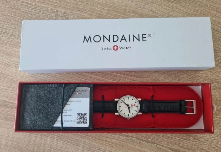 Mondaine official Swiss Railway
