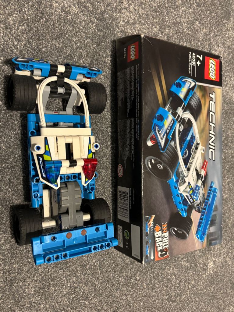 LEGO TECHNIC: Police Pursuit (42091)