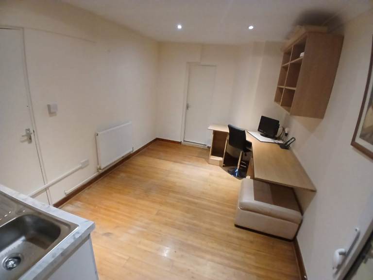 🌟 Spacious 1 Bed Flat to Rent – Bills Included – Available Now – SE27 0LA 🌟