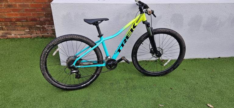 Trek Marlin 5 adults small