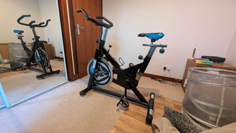 Pro Fitness Exercise Bike – Good Condition, Black