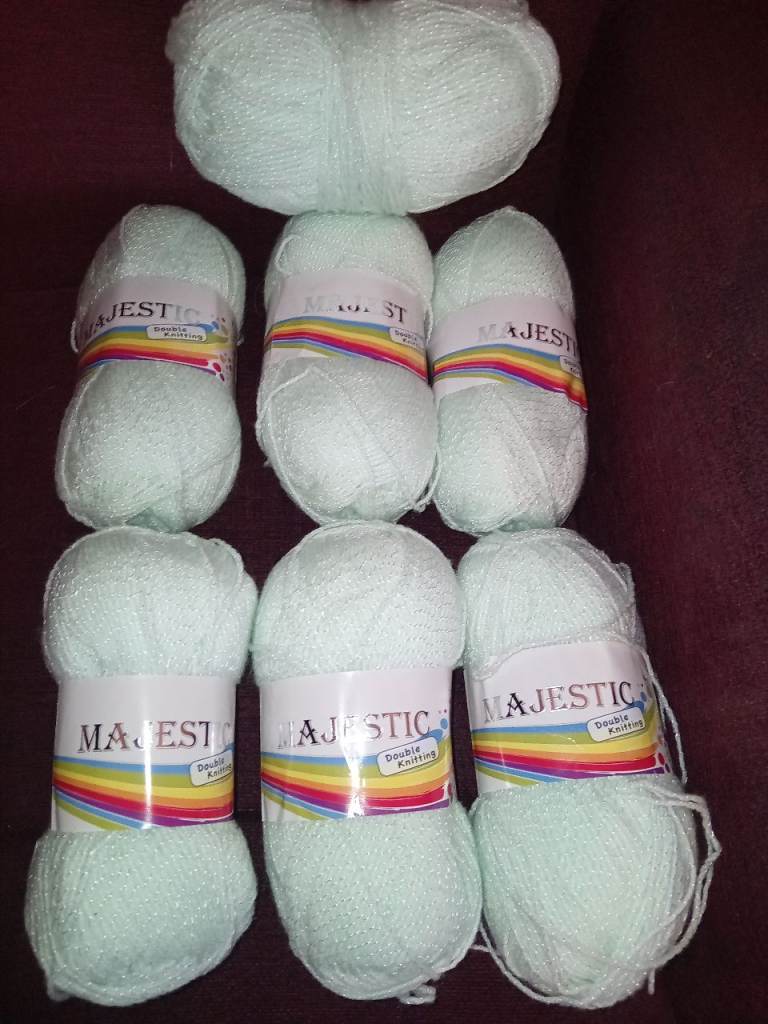 Mint green Double Knitting Wool 7 balls