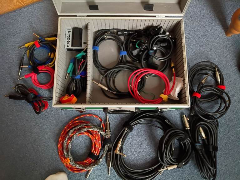 Guitar leads+