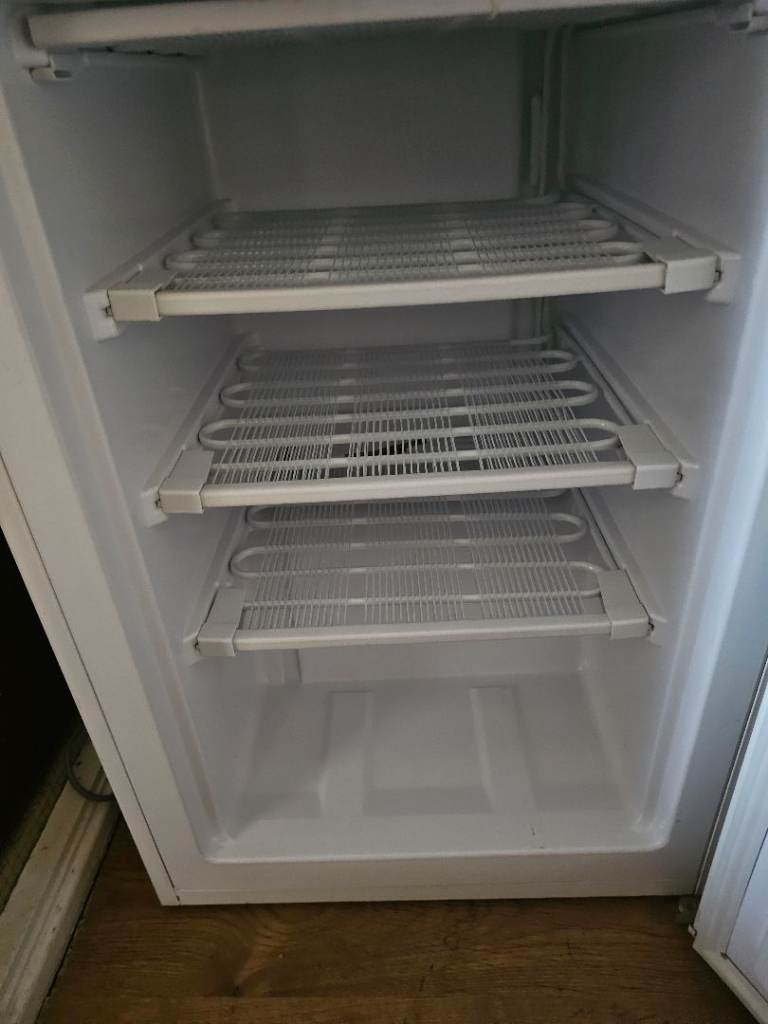 Under worktop freezer 