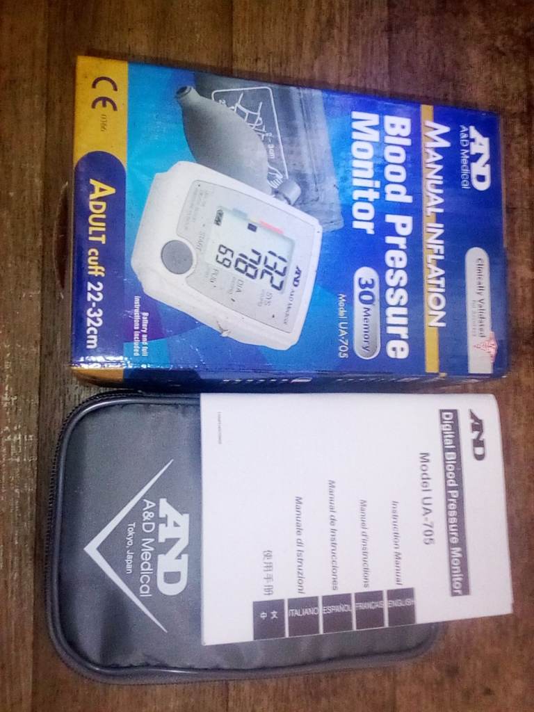 A&D Medical UA-705 Manual Inflation Blood Pressure Monitor