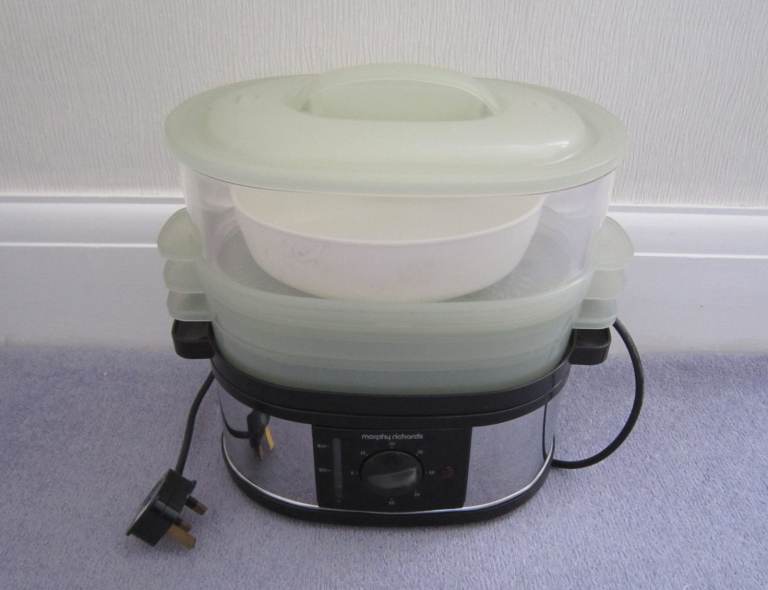 Morphy Richards 3 tier steamer 