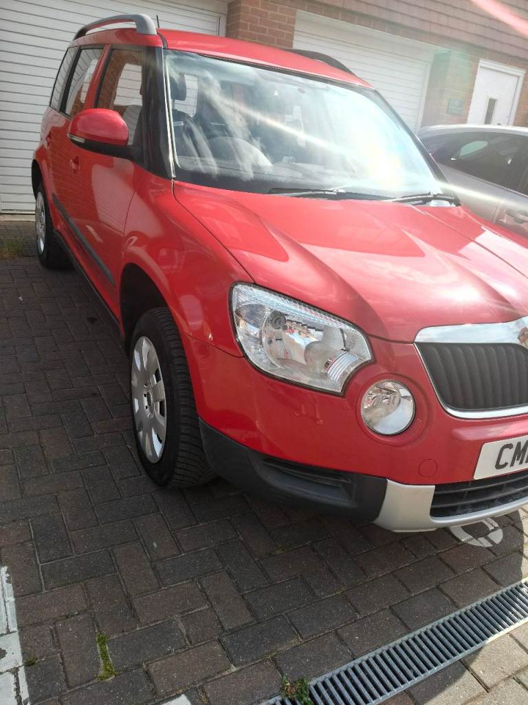 Skoda, YETI, Hatchback, 2013, Manual, 1968 (cc), 5 doors