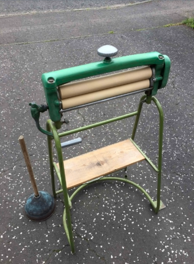 Antique vintage mangle 100x50x40