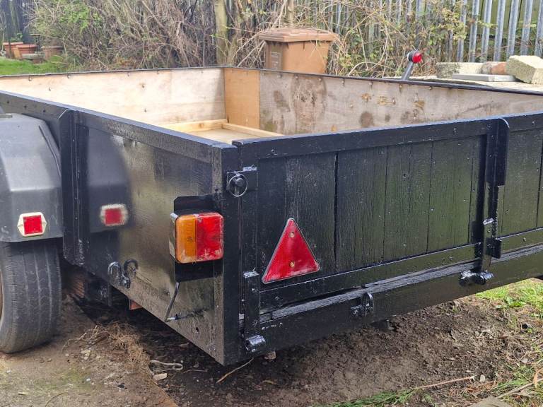 9' x 5'5" Trailer