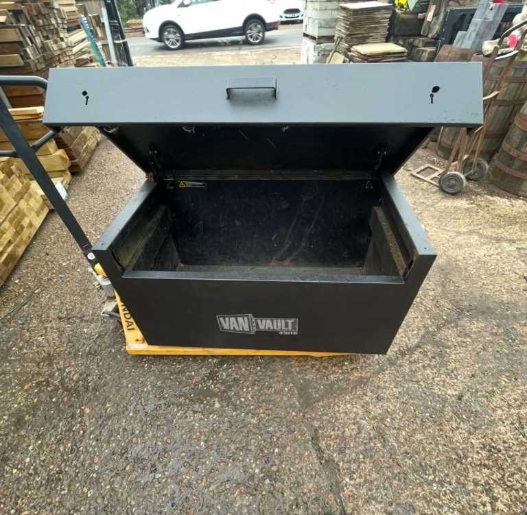 Van Vault Site Security Box – Good Condition