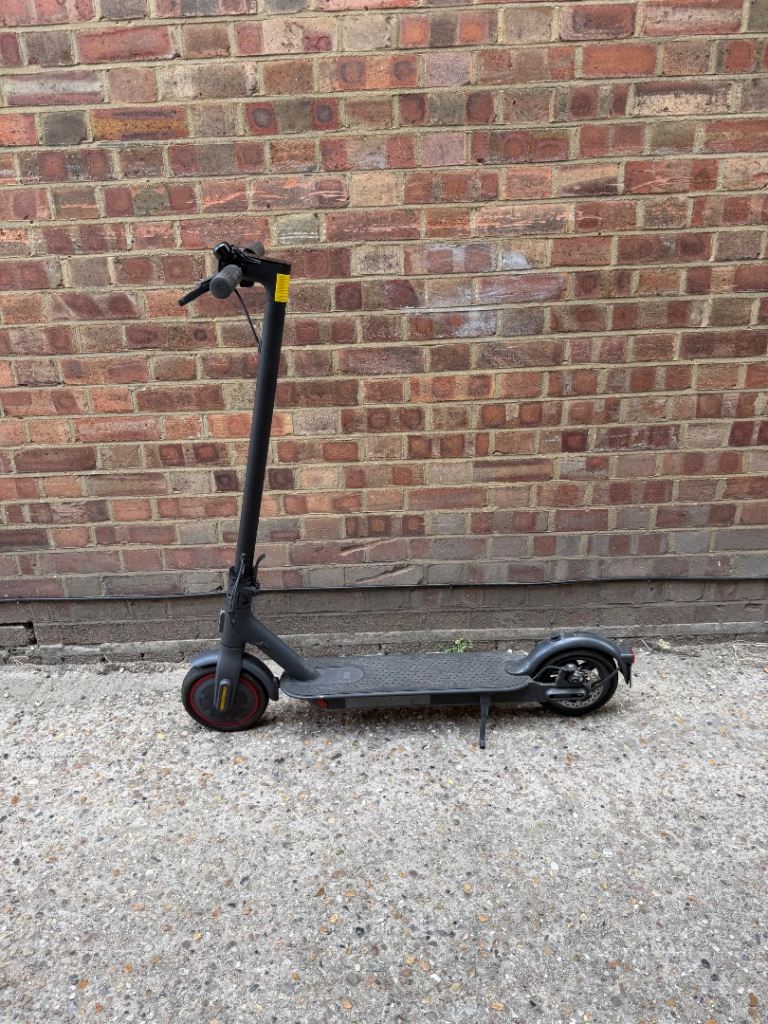 Xiaomi Mi Electric Scooter – Grey, Good Condition