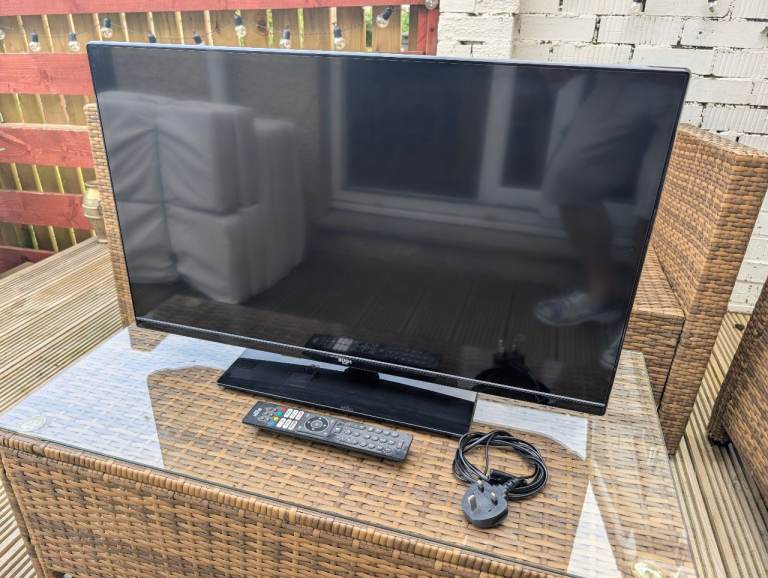 BUSH Smart TV 32inch. 32HT24CA