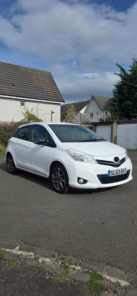 Toyota, YARIS, Hatchback, 2013, Manual, 1329 (cc), 5 doors