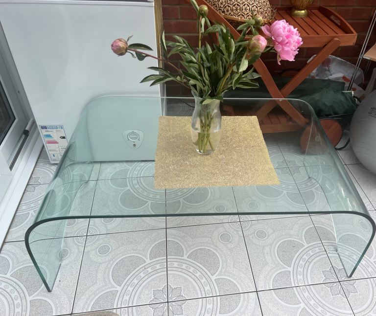 Bootiful glass coffee table 