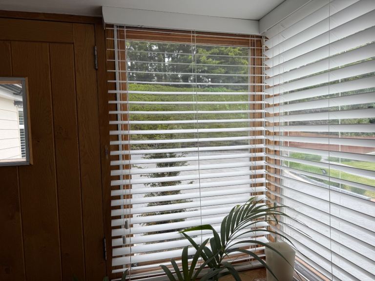 Venetian Blind White PVC 50mm Slats  80cm wide x 125cm drop