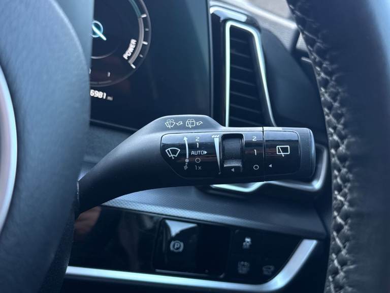 2025 Kia Sportage 1.6T GDi 207 HEV GT-Line S 5dr Auto AWD SUV PETROL/ELECTRIC Automatic