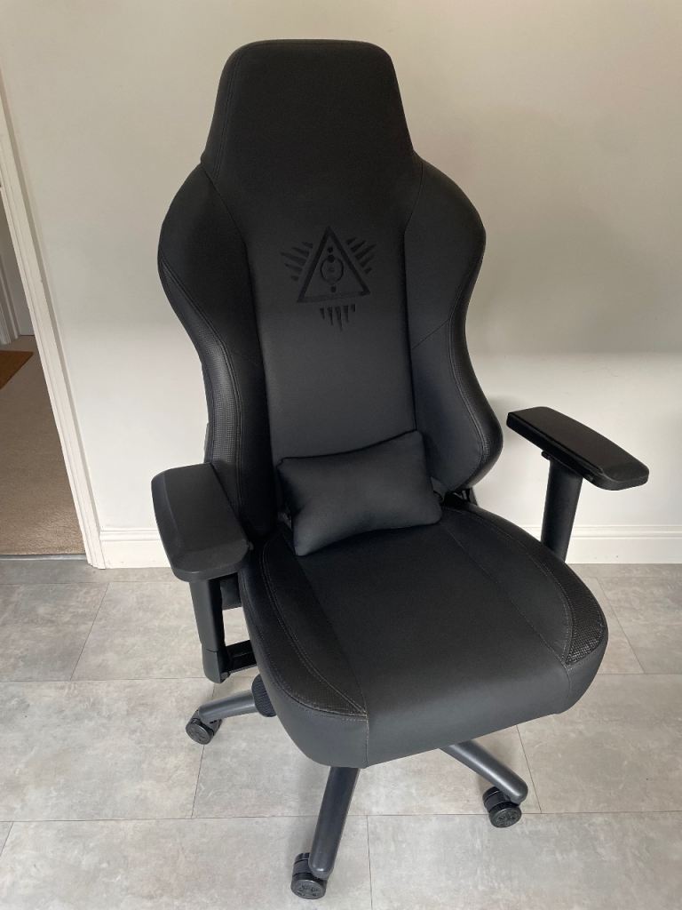 image for Black Adjustable Office / Computer Desk Chair