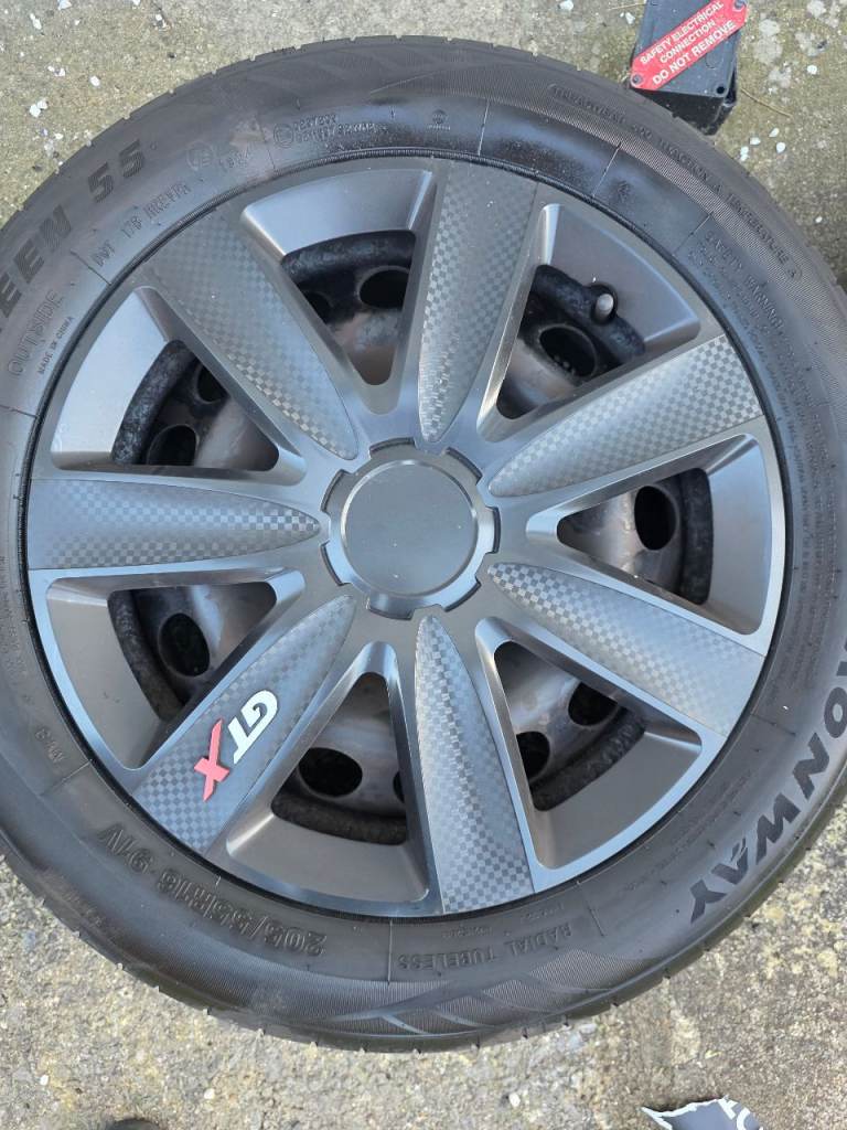 4x 16inch steel wheels and tyres 