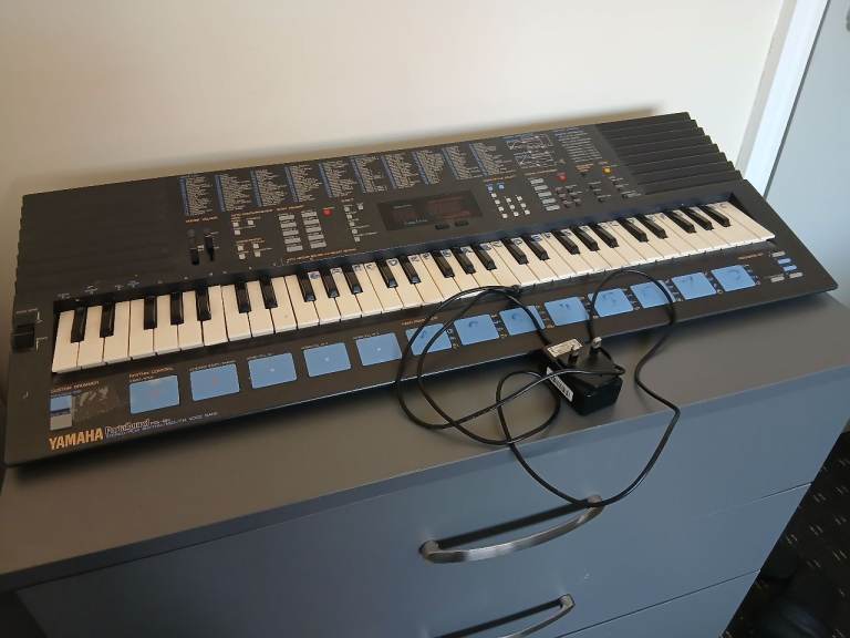 Yamaha Electone Keyboard – Good Condition, with Power Supply