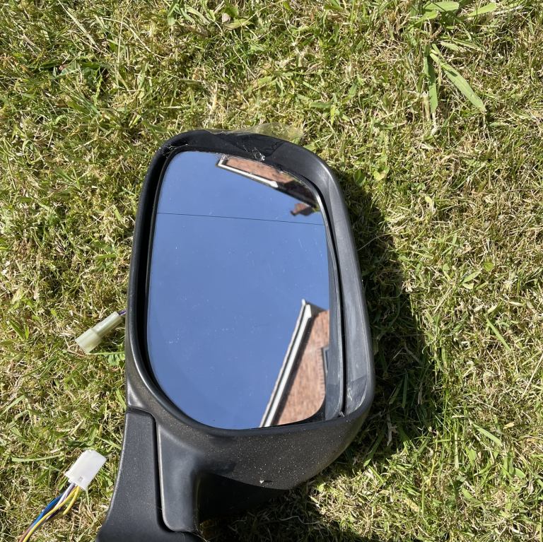 Car wing mirror 
