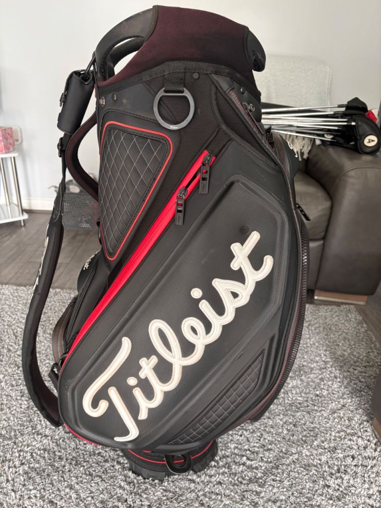 Titleist tour golf bag