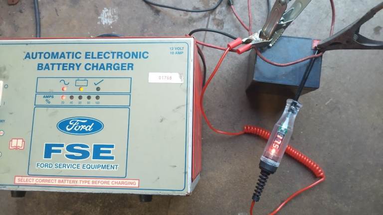 fse ford service equipment automatic electronic battery charger 10a 12v FoMoCo man cave free postage