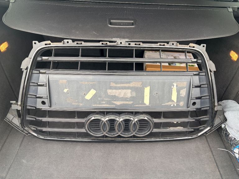 Genuine Audi S4 A4 b8.5 2013 black edition grill