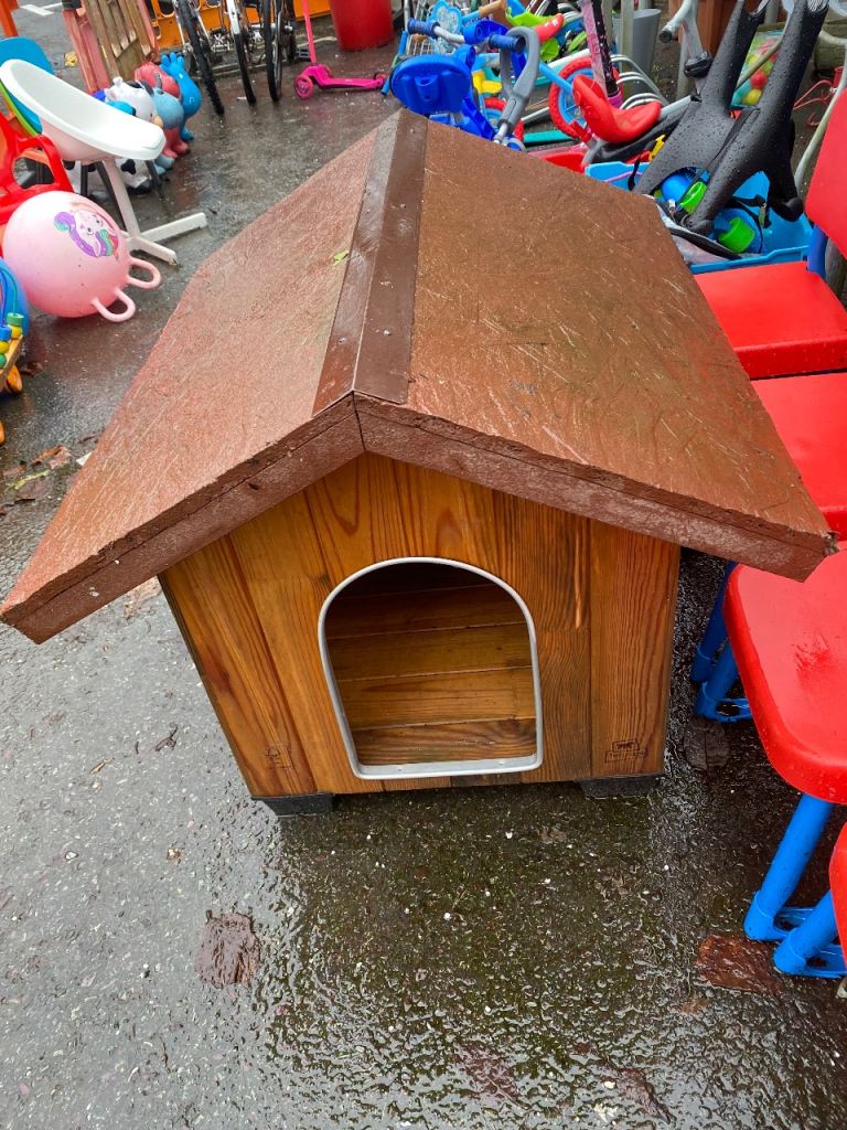 Wooden Dog Kennel 