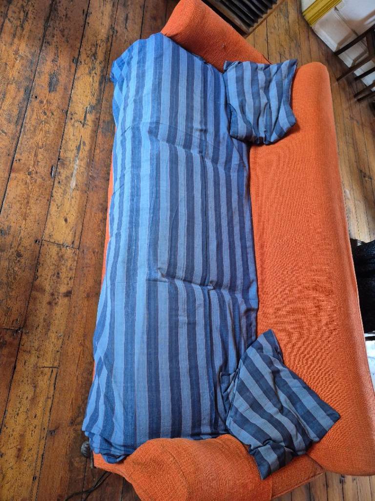 2  x sofas